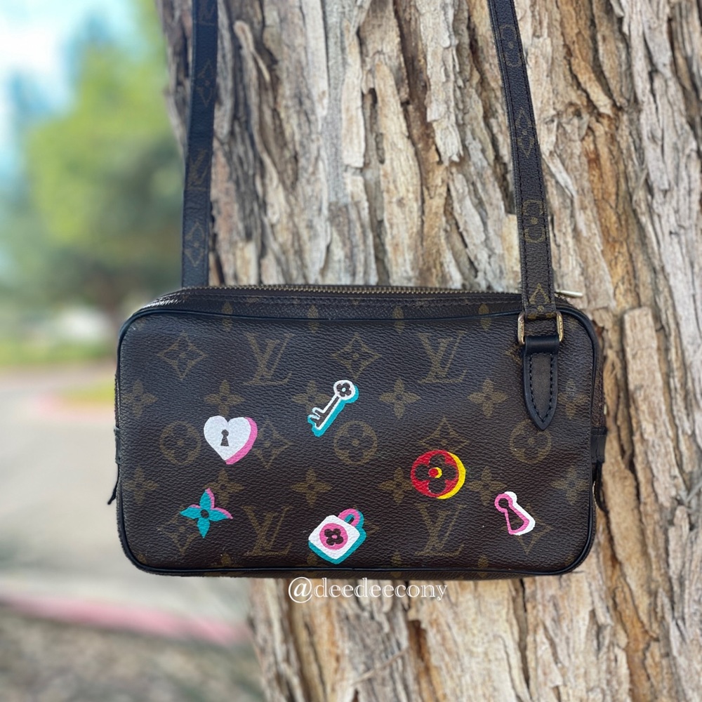 💖CUSTOM 🎨💖 Authentic Louis Vuitton Crossbody